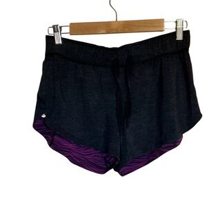 Lululemon reversible shorts size 6
